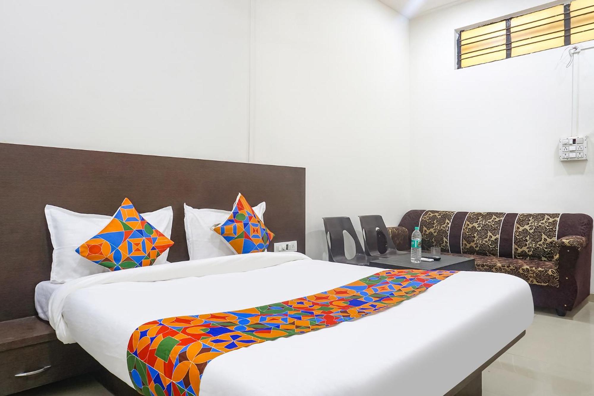 Fabhotel Om Sai - Nr Nashik Railway Station Exterior foto